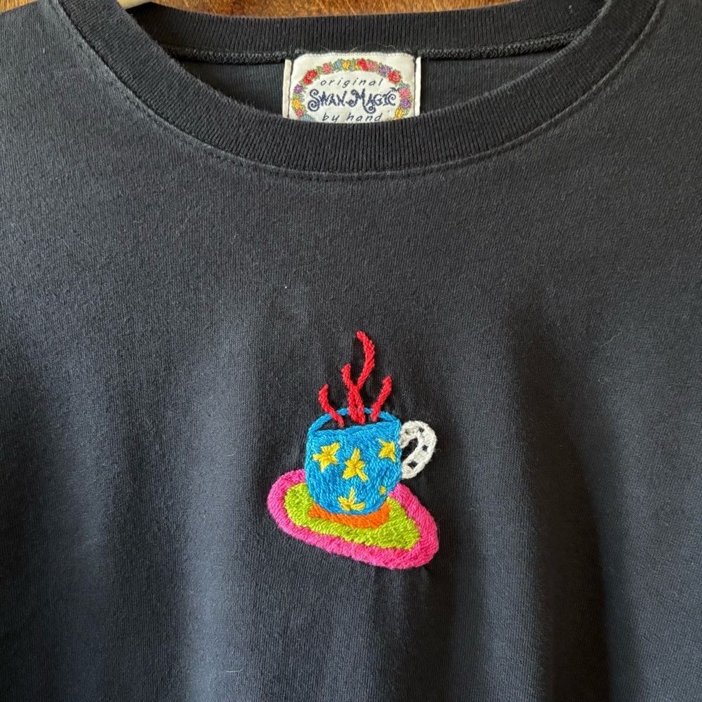 Vintage Swan Magic Hand Embroidered Long Sleeve Mug Design 100% Cotton Size M
